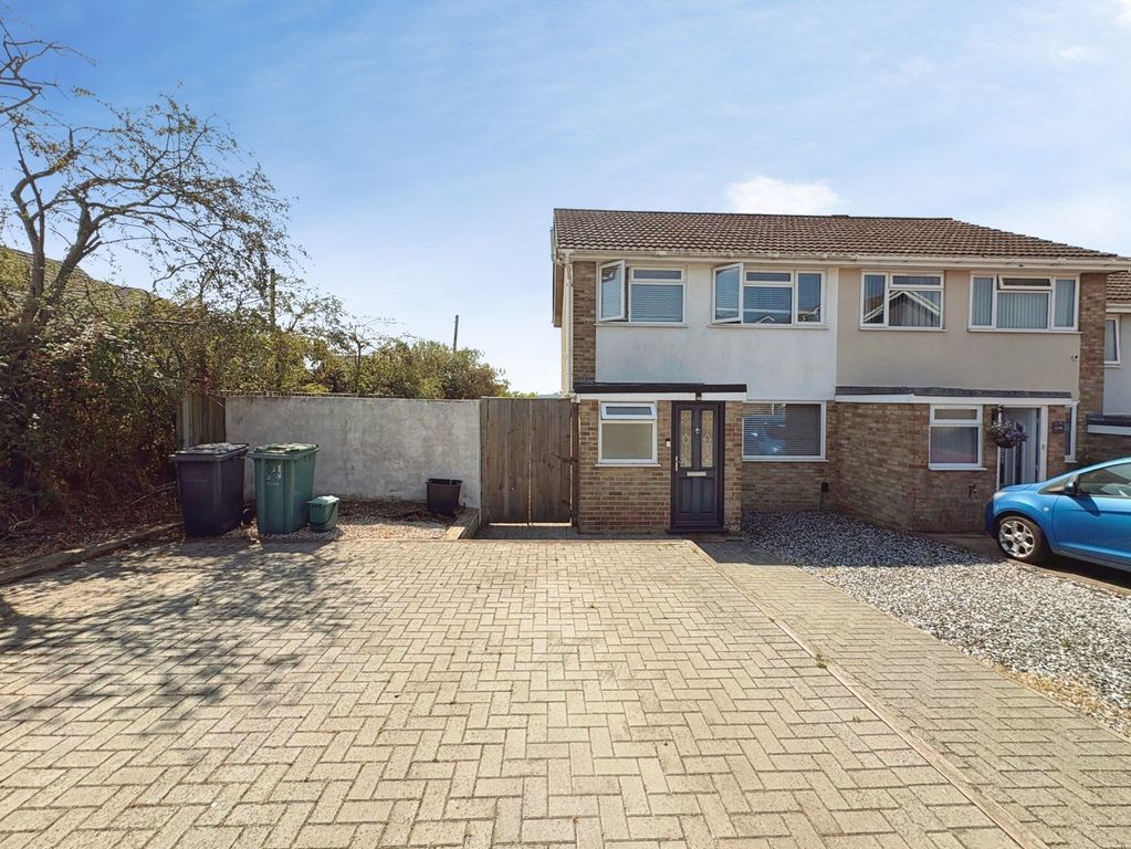 Property photo 1 of 12 Front