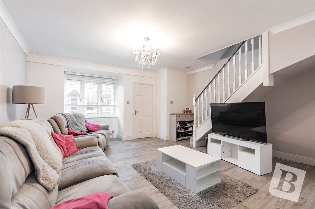 Property photo 2 of 17 Living Room