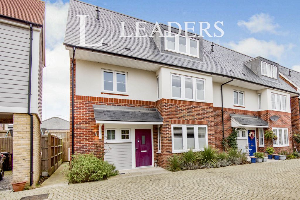 Property photo 1 of 10 Ash_5858