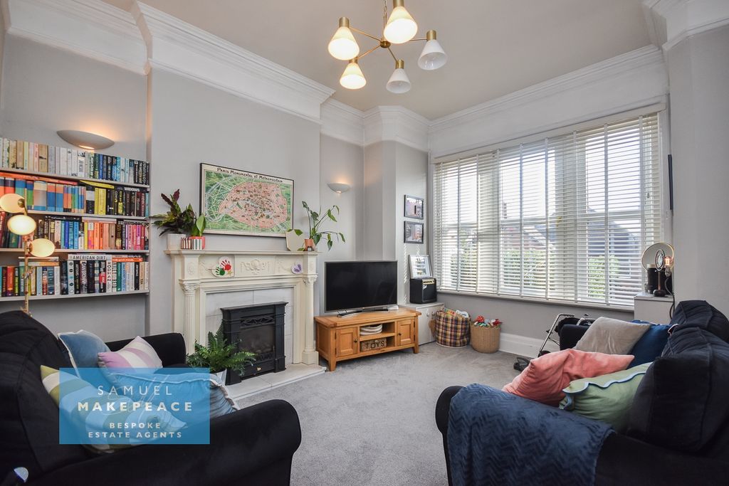 Property photo 2 of 27 Gallery