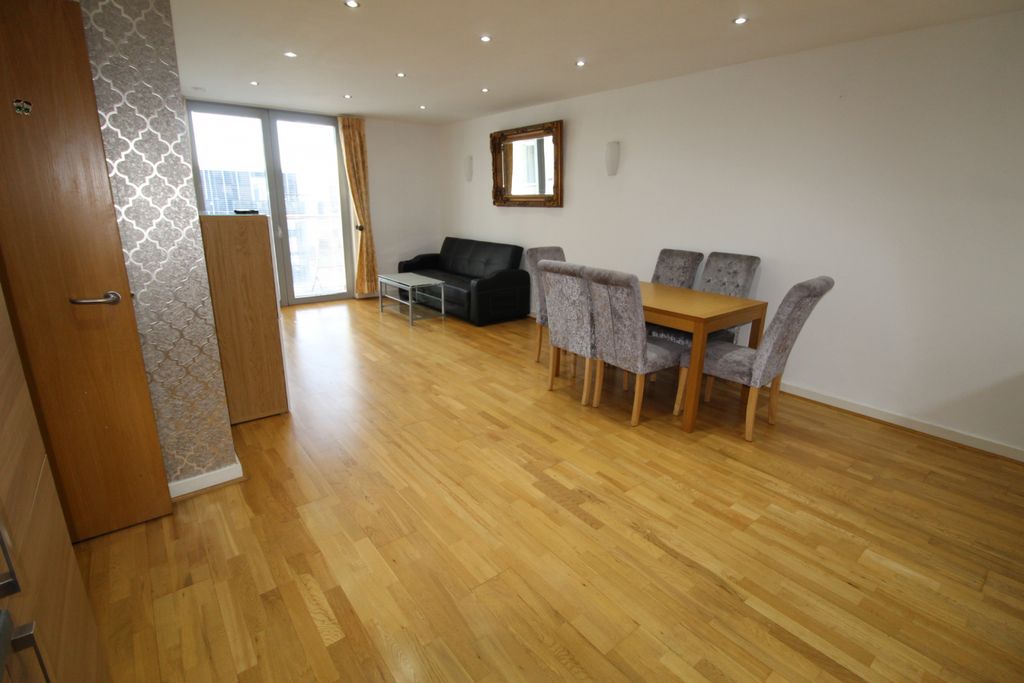 Property photo 3 of 18 Gallery