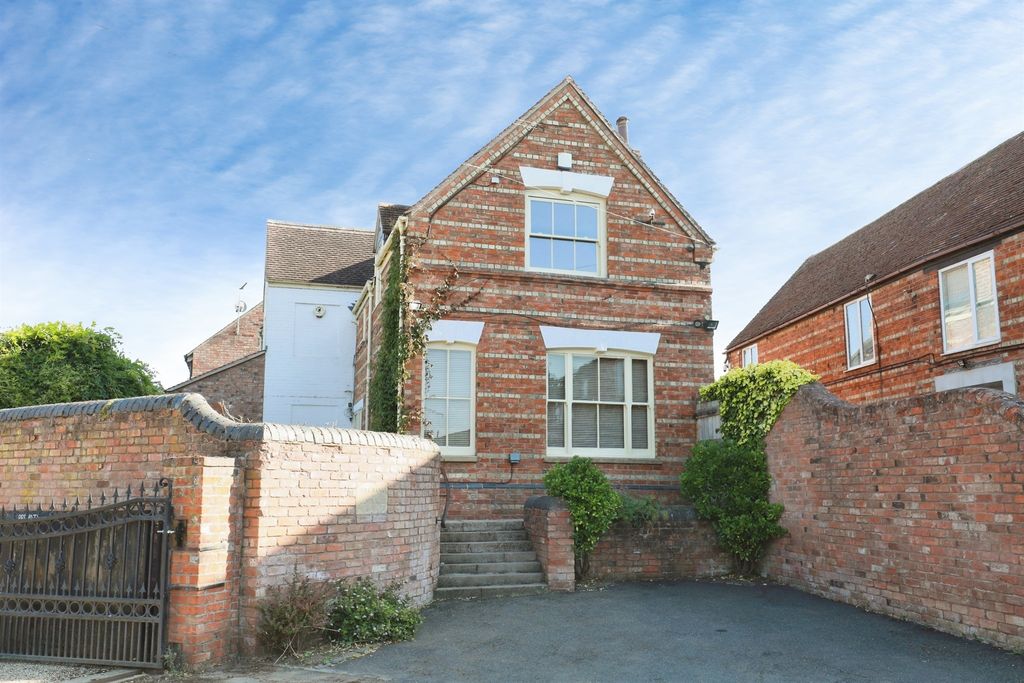 Property photo 1 of 14