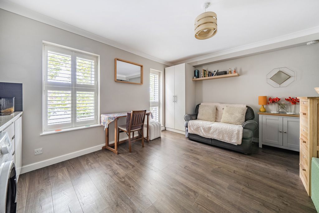 Property photo 2 of 14 Reception