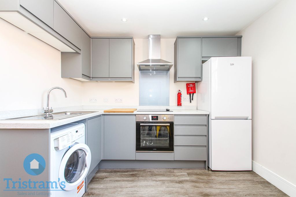 Property photo 2 of 17 Img_9706