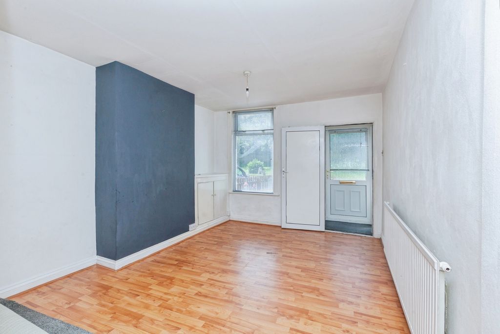 Property photo 2 of 16 Pbox-Img.Jpg
