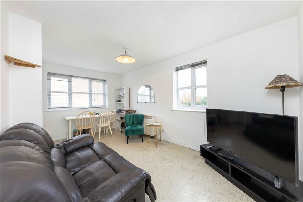 Property photo 2 of 3