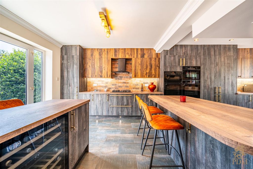 Property photo 2 of 32 25134-01 197 Derby Road_020.Jpg