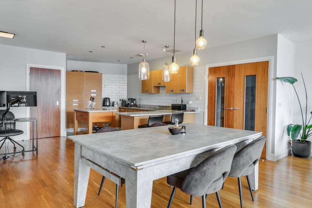 Property photo 3 of 20 Img_2291