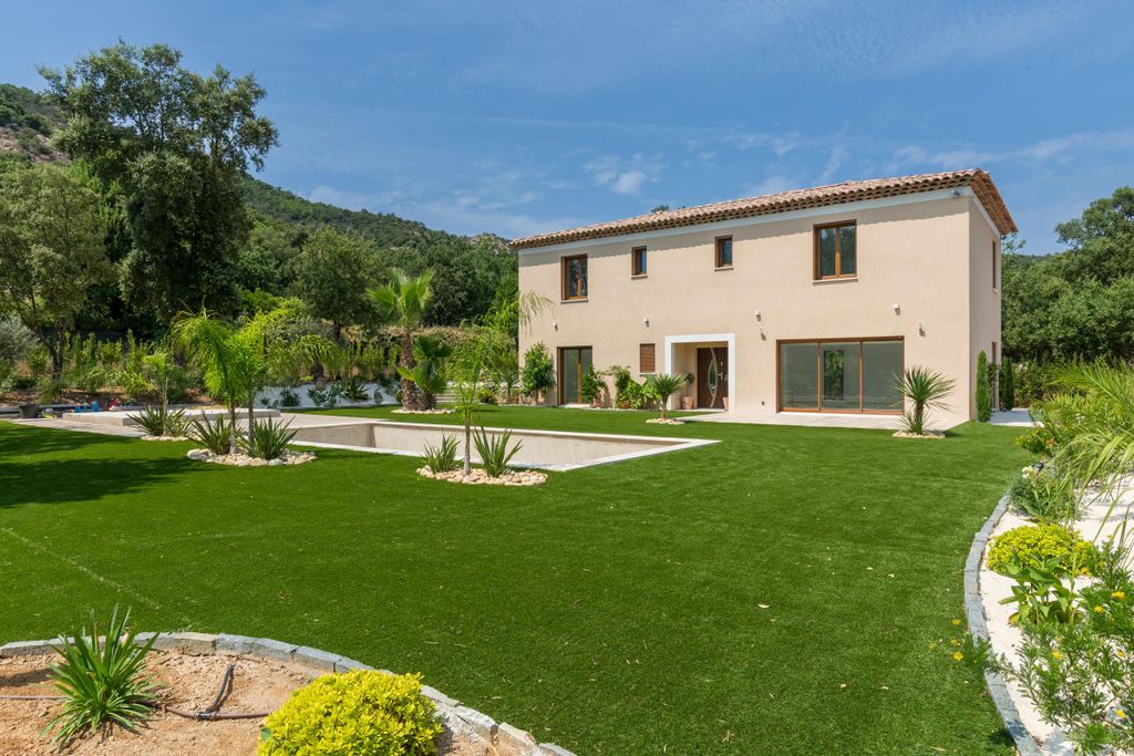 Property photo 3 of 27 Image