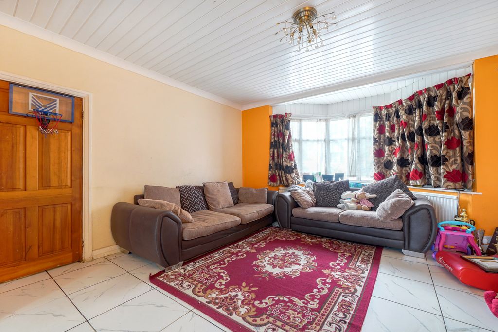 Property photo 2 of 13 Gallery