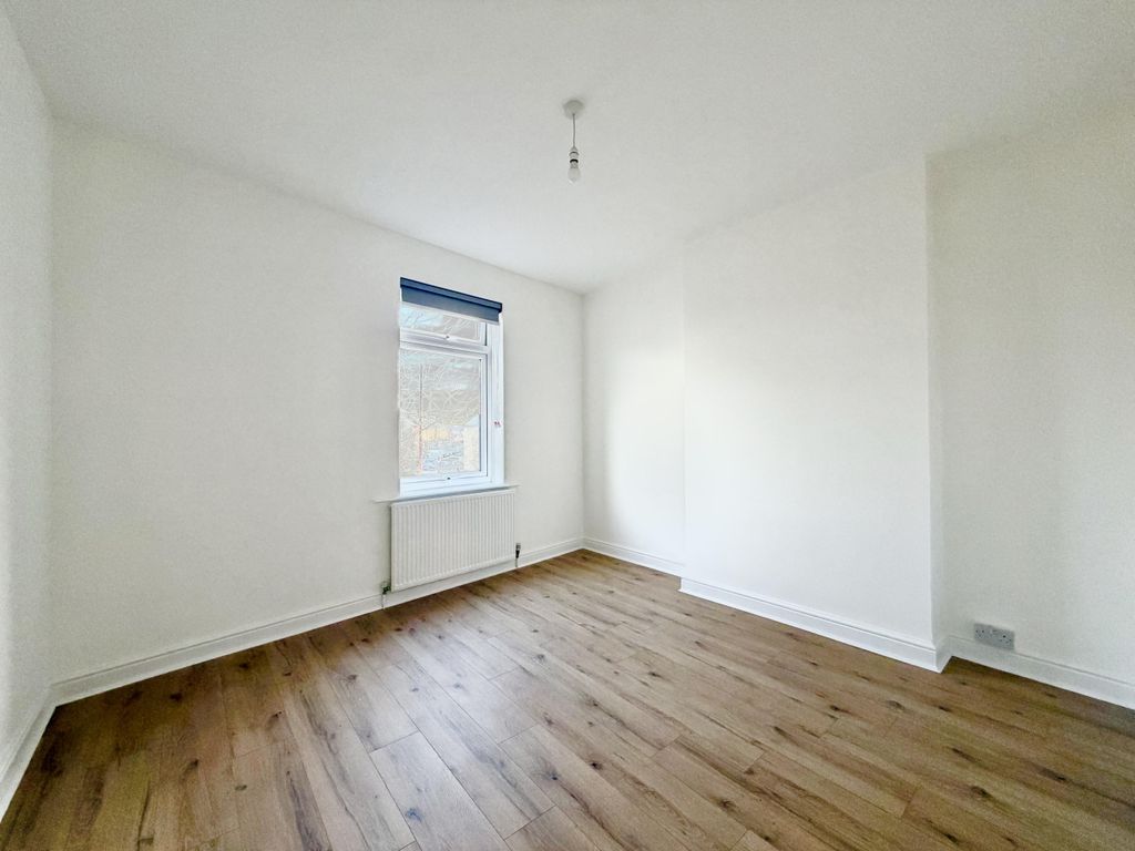 Property photo 3 of 7 Img_2035