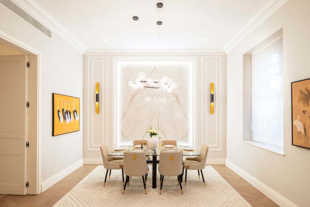 Property photo 2 of 16 Ben_Pipe_Photo_100125_Palace_Gate_001.Jpg