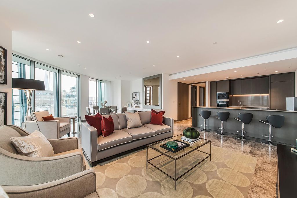 Property photo 3 of 12