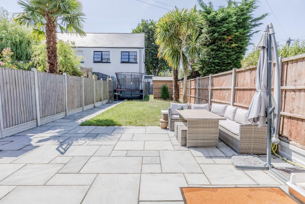 Property photo 3 of 29