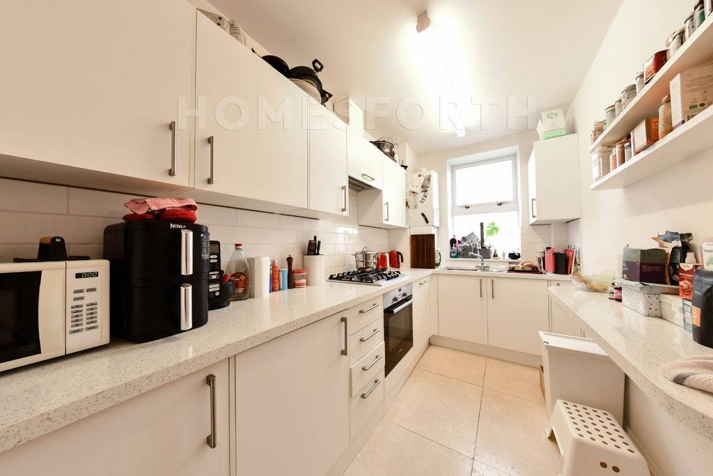 Property photo 2 of 19 Photo 8