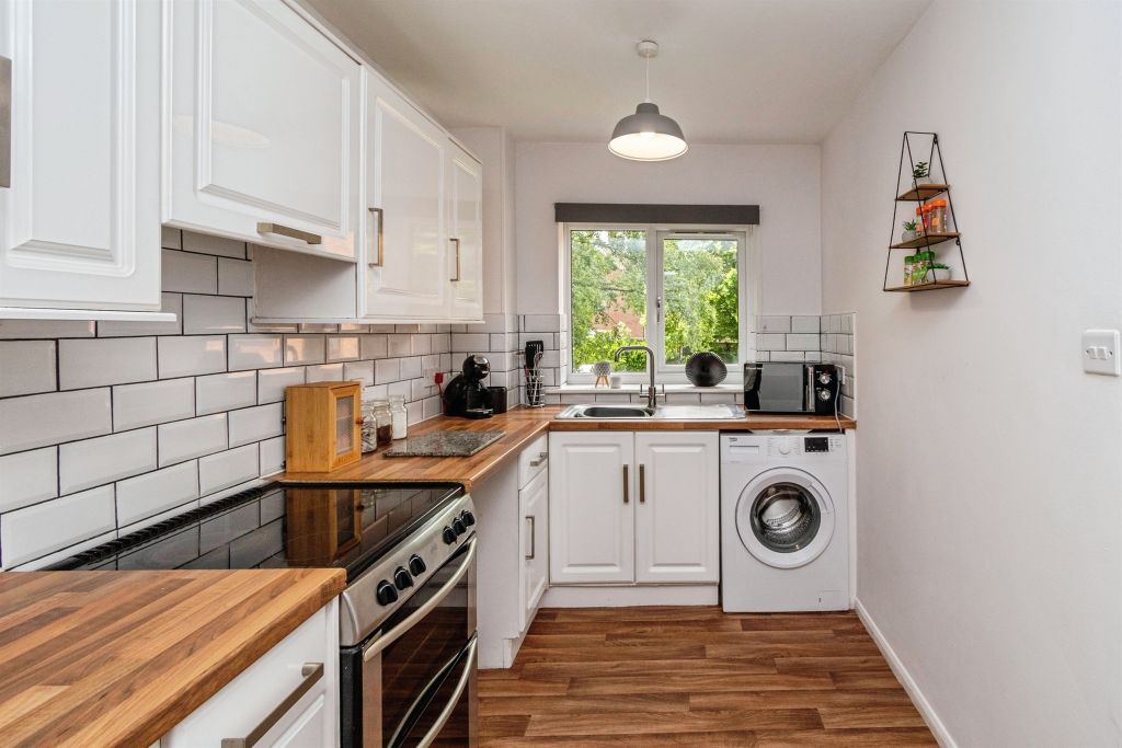 Property photo 3 of 18
