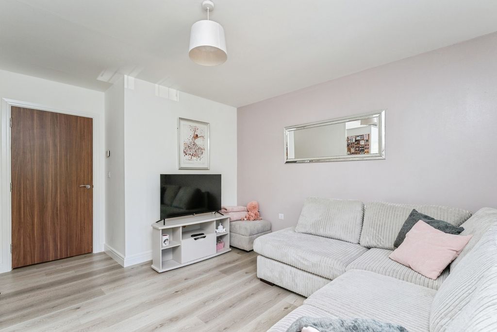 Property photo 2 of 17 Open Plan Living