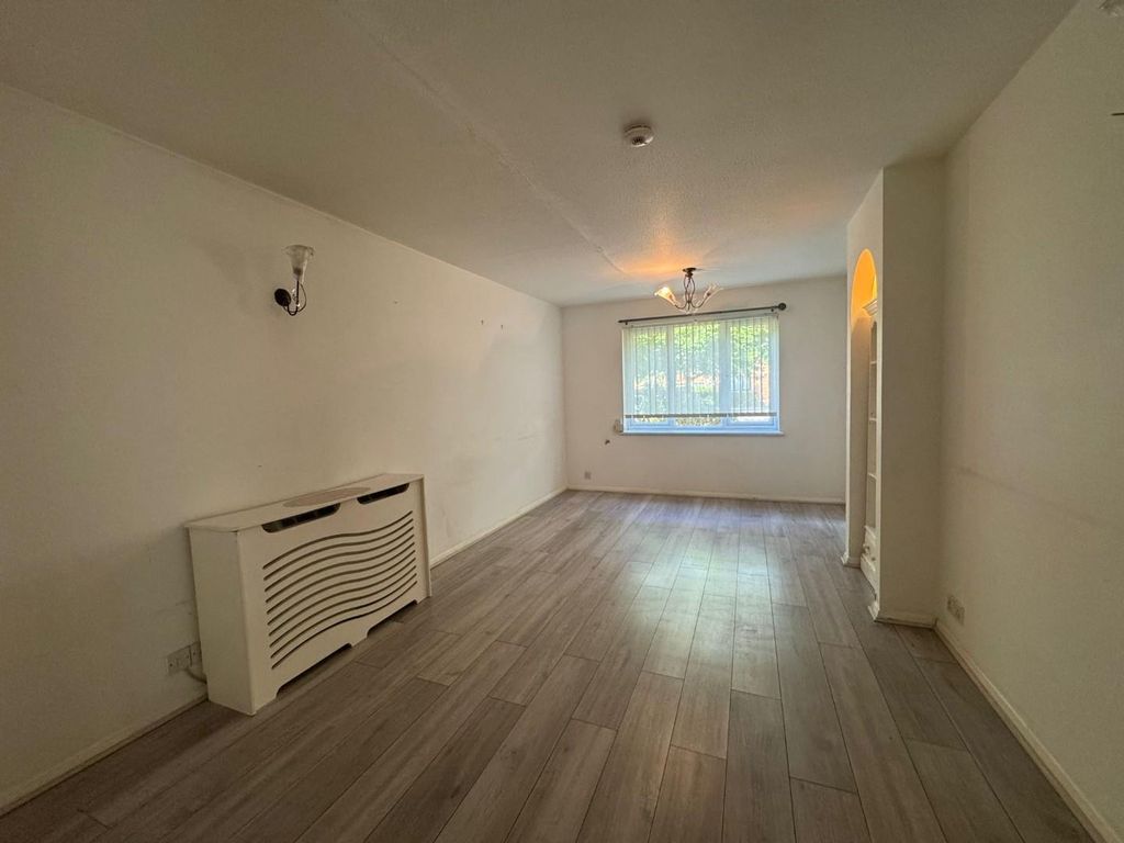 Property photo 2 of 10 5.Jpg