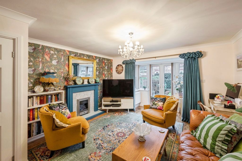 Property photo 2 of 25