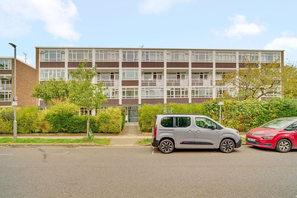 Property photo 2 of 10 Kersfieldroad,58-17.Jpg