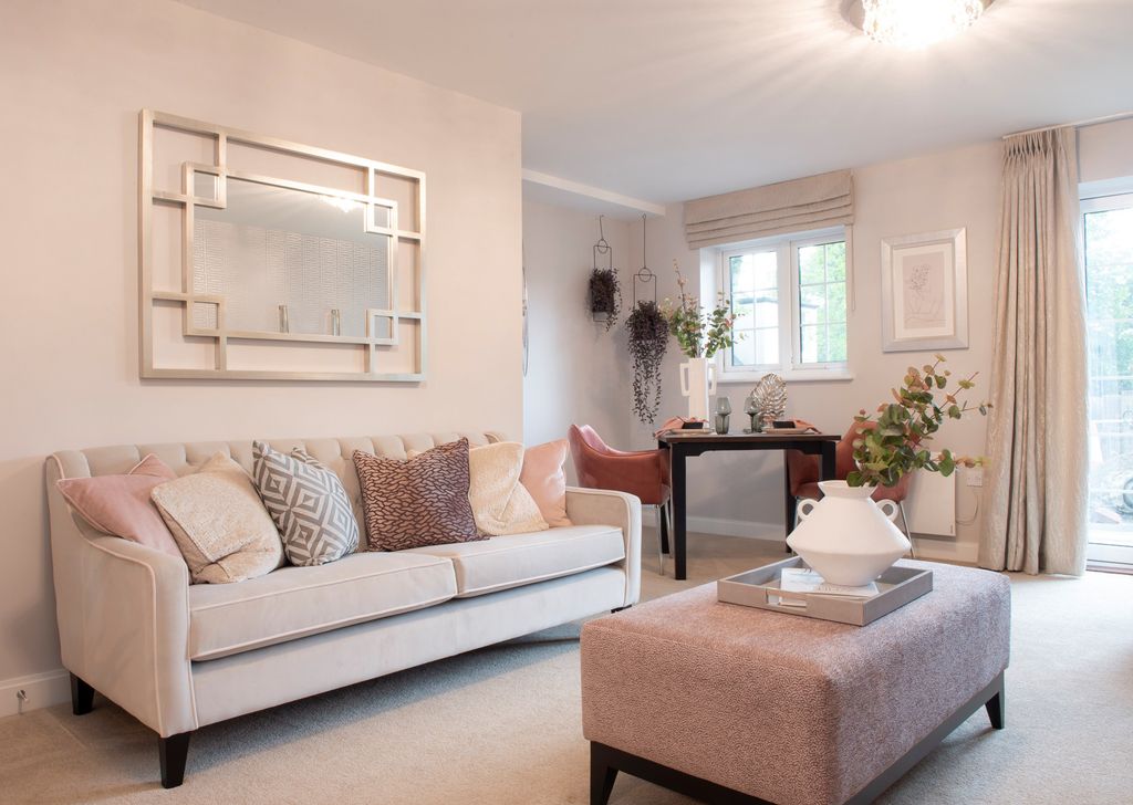 Property photo 1 of 9 Show Home Living Room