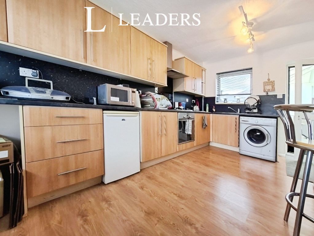Property photo 3 of 12 5