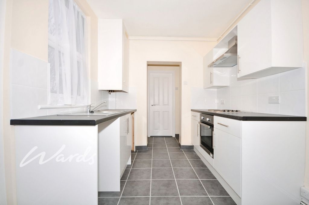 Property photo 2 of 9 Kitchen