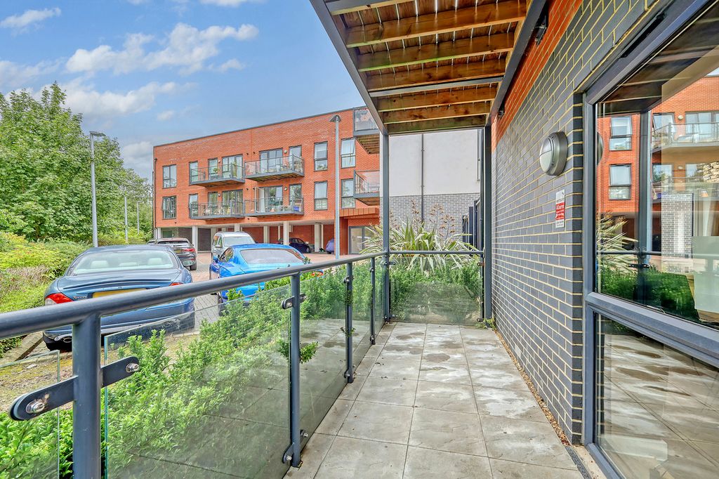 Property photo 1 of 17
