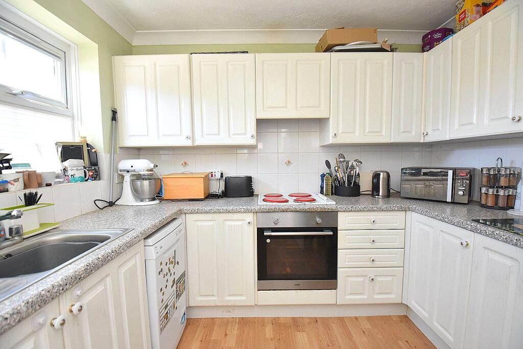 Property photo 3 of 9