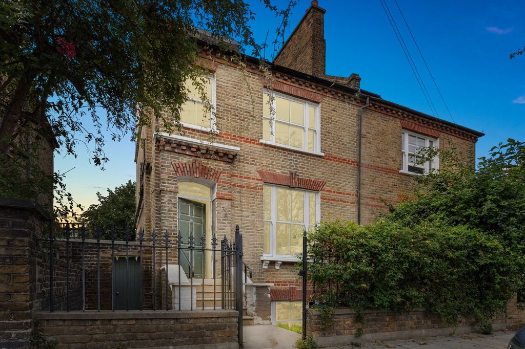 Property photo 1 of 15