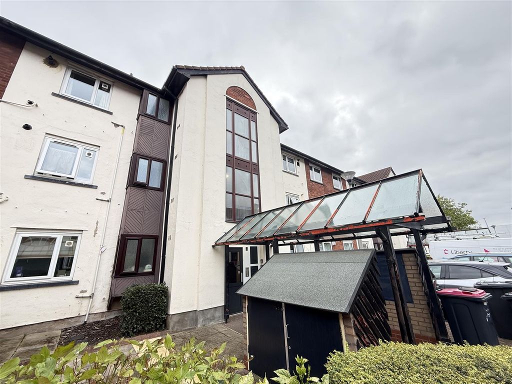 Property photo 1 of 11