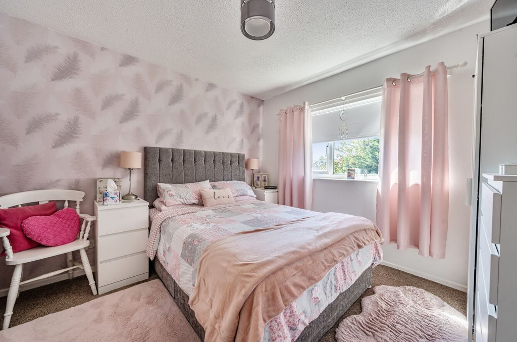 Property photo 3 of 18 1356412-13-68d155...