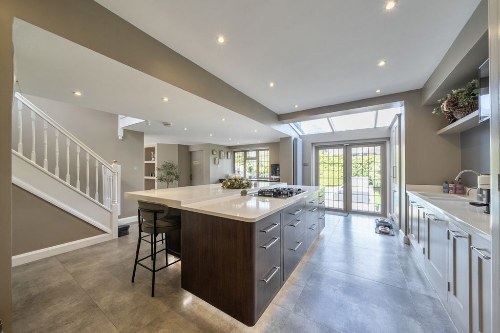 Additional image 29 of 7 bed detached house for saleShirley Church Road, Croydon CR0