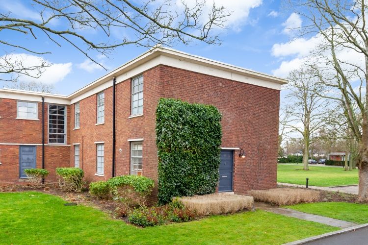 Property photo 1 of 7 218125