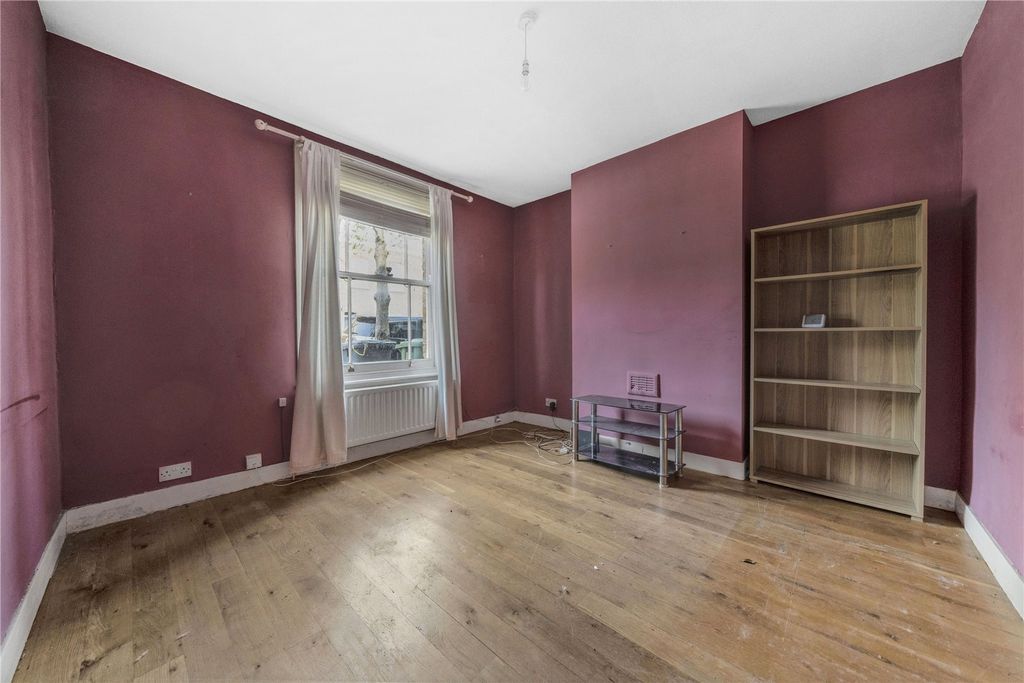 Property photo 1 of 20 Picture No. 07