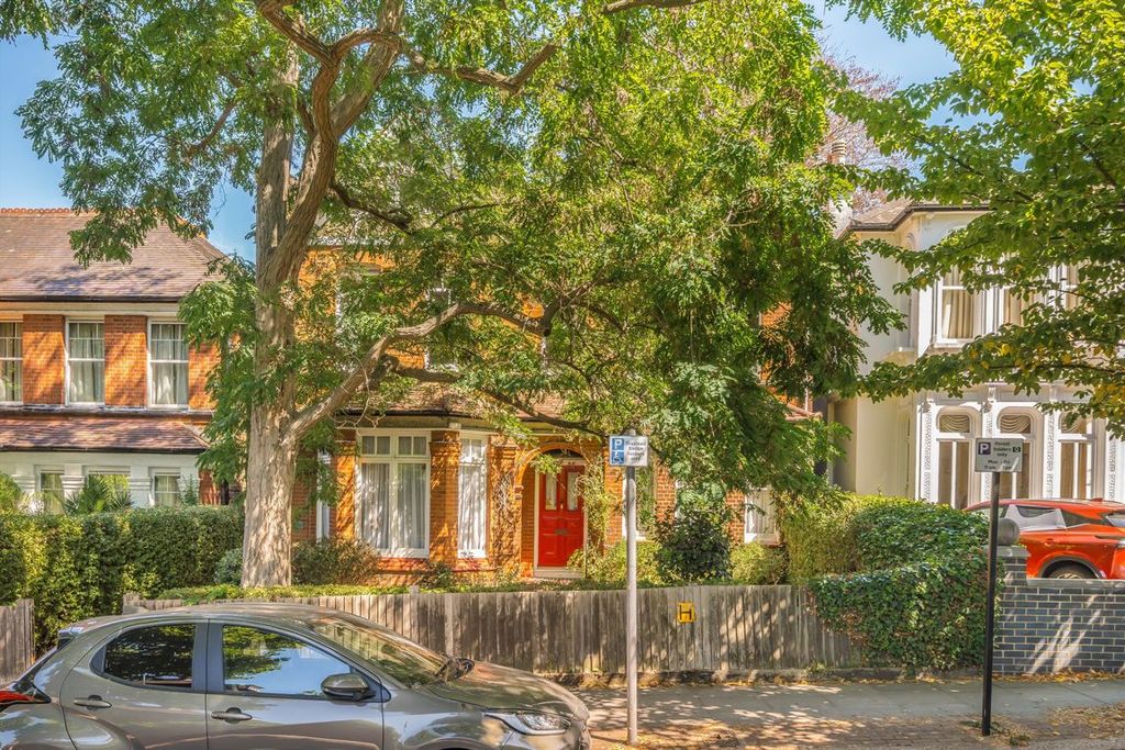 Property photo 1 of 8