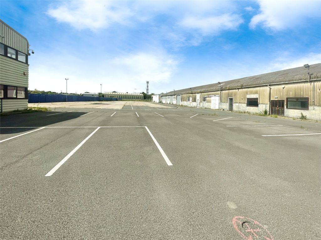 Property photo 1 of 5 Picture No. 07