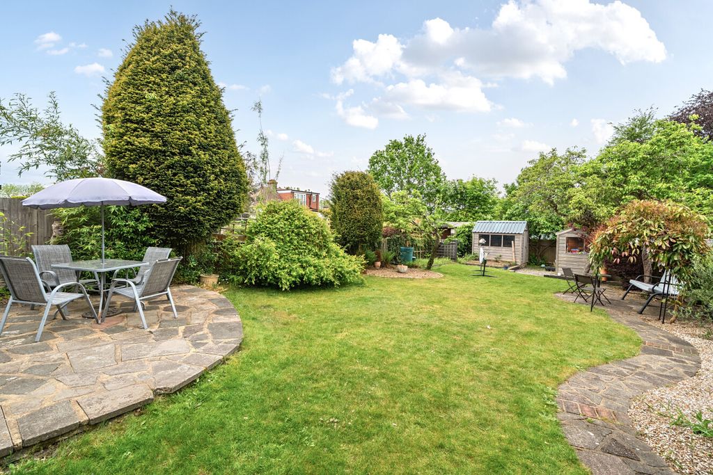 Property photo 3 of 34 1454195-8-69Fa08F...