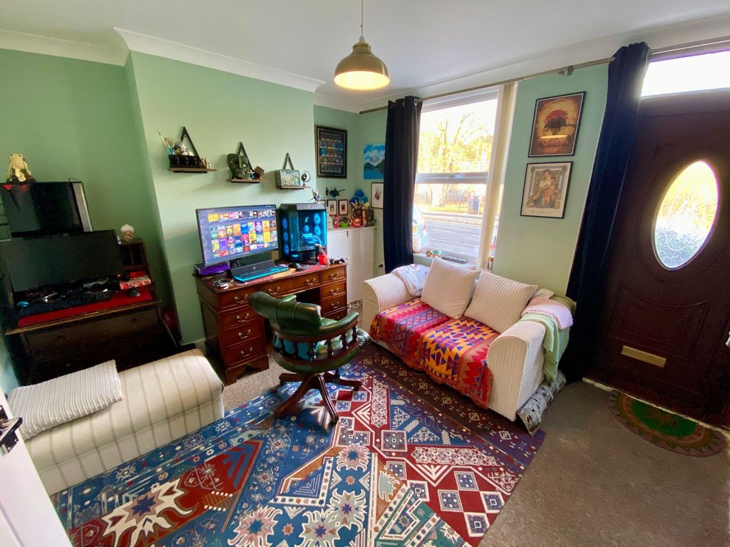 Property photo 3 of 13