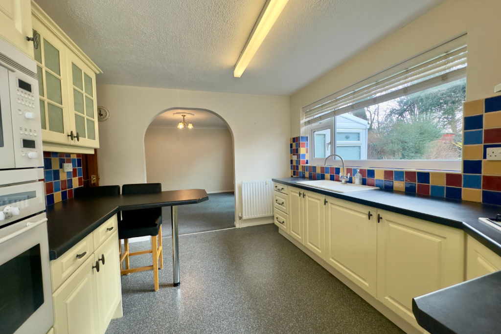 Property photo 2 of 26