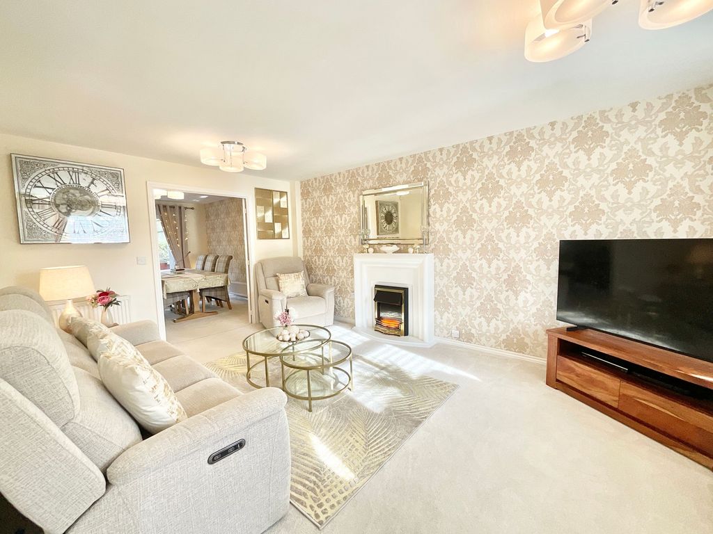 Property photo 2 of 37