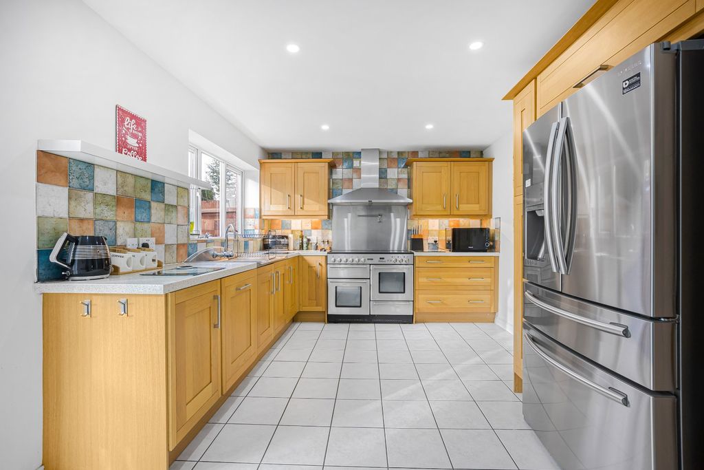 Property photo 2 of 13 Kitchen