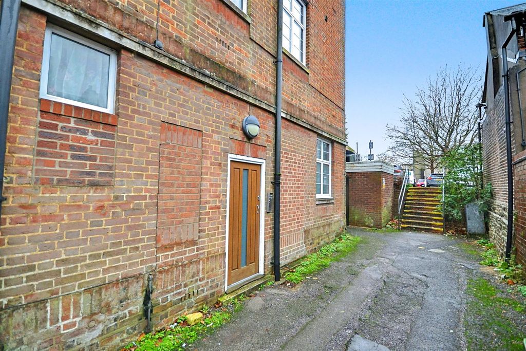 Property photo 3 of 15 6 (91).Png