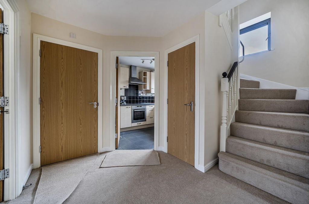 Property photo 2 of 12 1406097-8-698De03Ab1A9E.Jpg