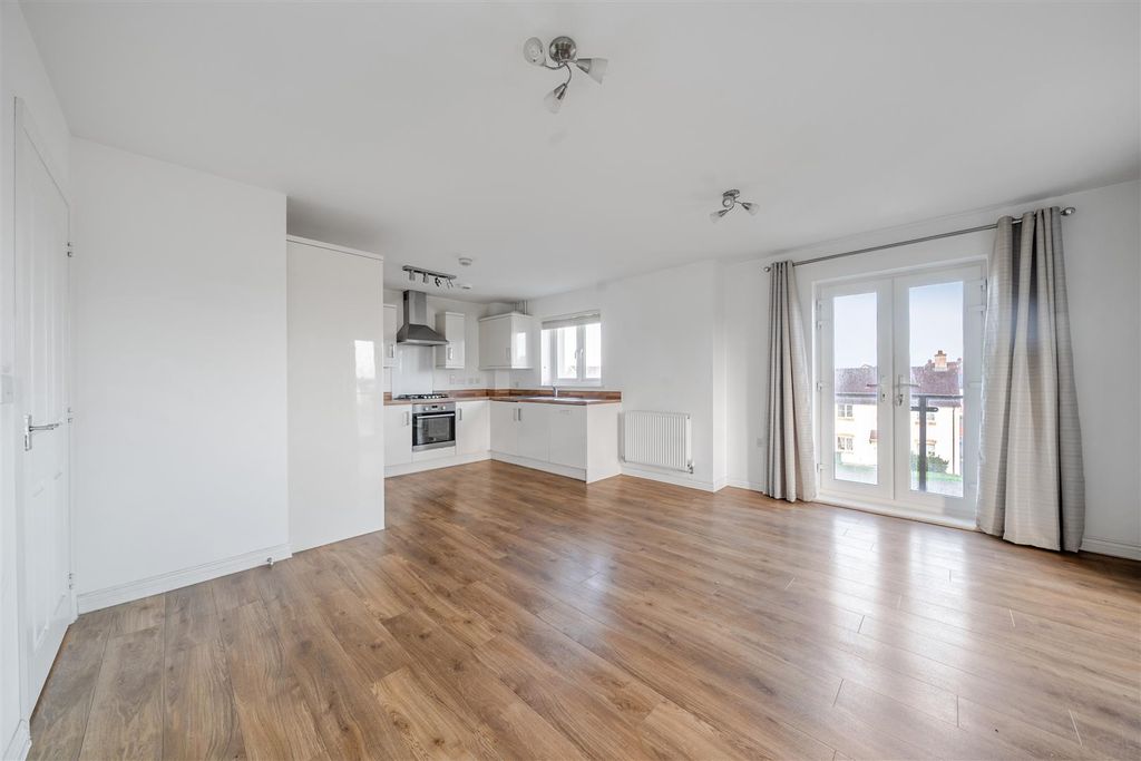 Property photo 2 of 11 Open Plan Living