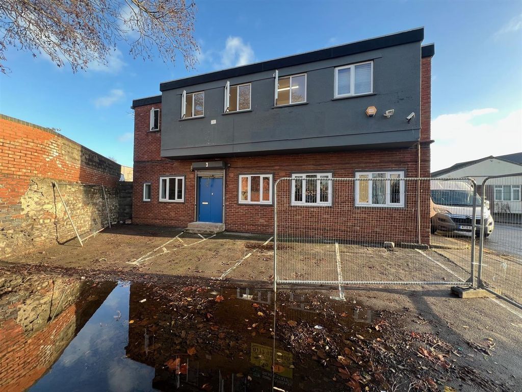 Property photo 1 of 10 9.Jpg