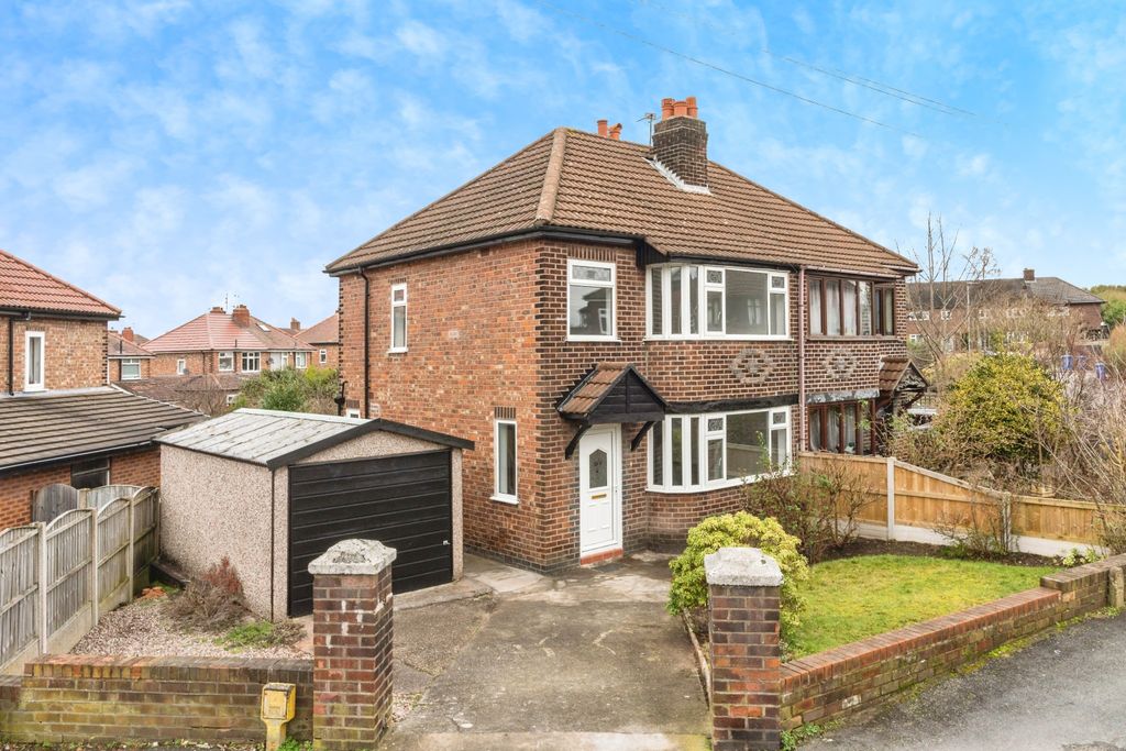 Property photo 1 of 13