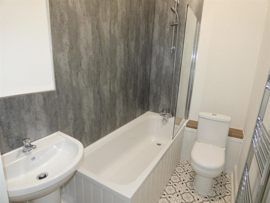 Property photo 3 of 12 P1020966.Jpg