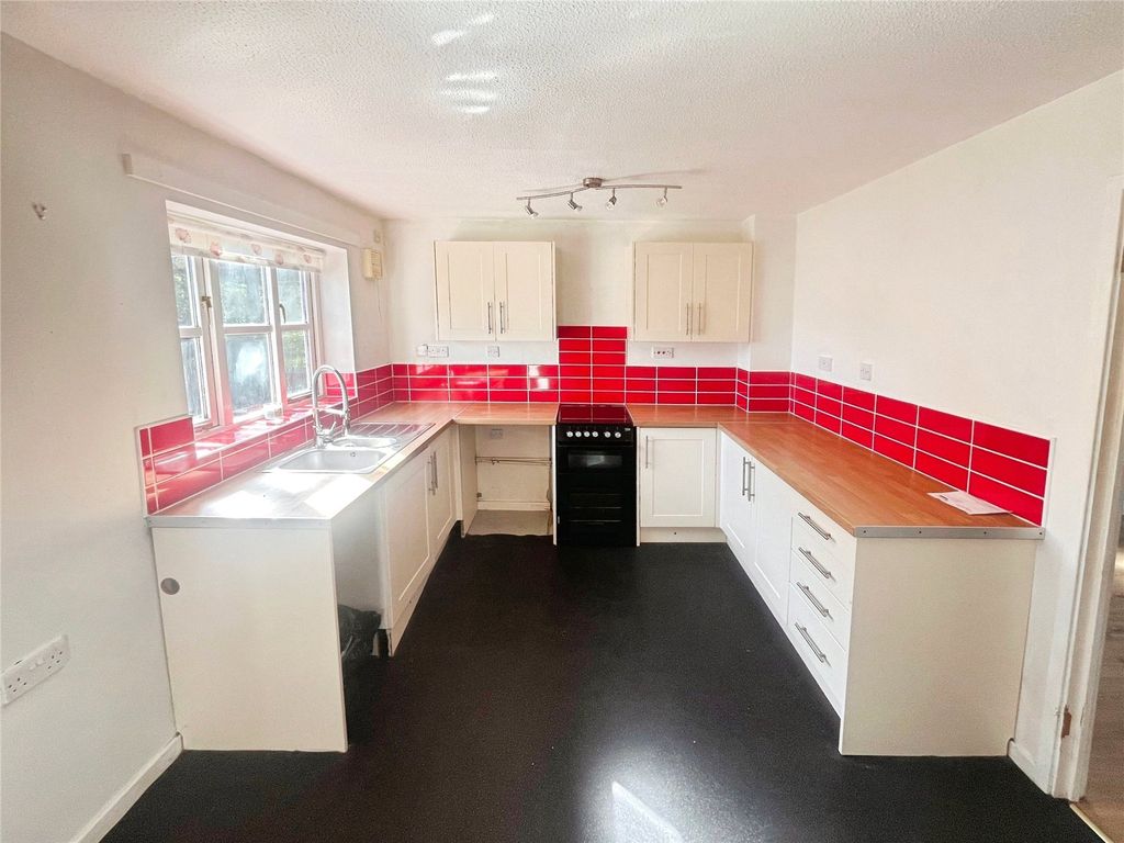 Property photo 2 of 14 Picture No. 28