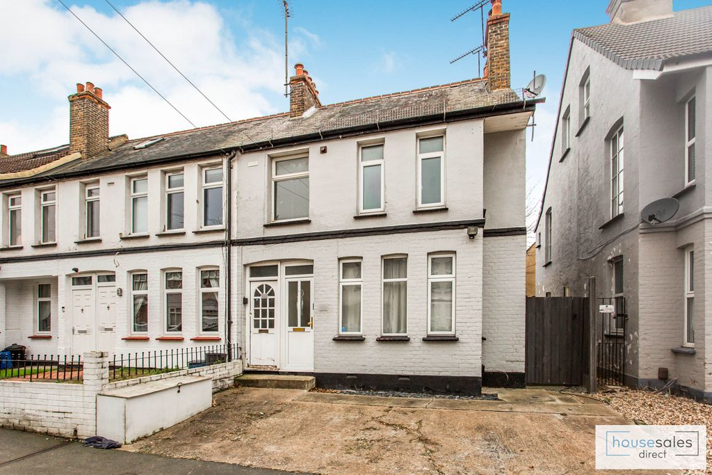Property photo 1 of 8